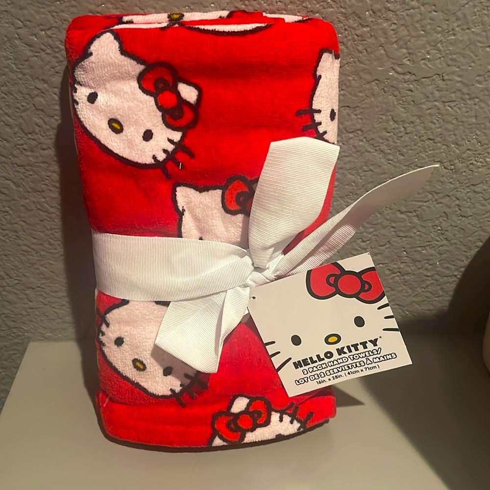 Hello kitty hand towels